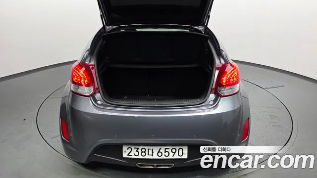 Hyundai Veloster 2017 — фото 20