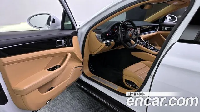Porsche Panamera 2021 — фото 10