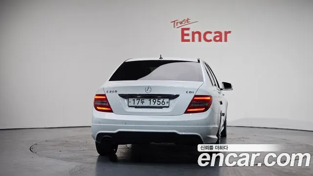 Mercedes-Benz C-Class 2014 — фото 4