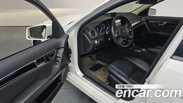 Mercedes-Benz C-Class 2014 — фото 11