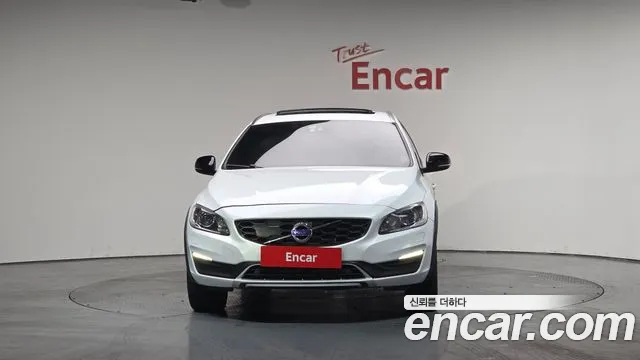 Volvo V60 2018 — фото 3