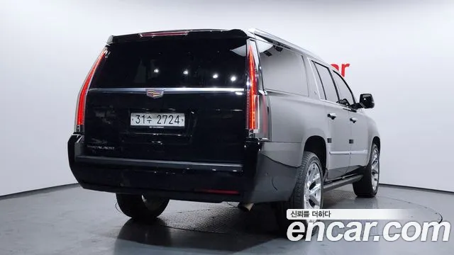Cadillac Escalade 2018 — фото 1