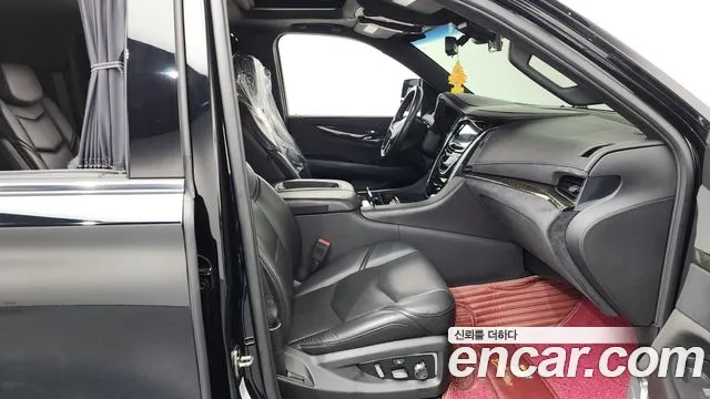 Cadillac Escalade 2018 — фото 10