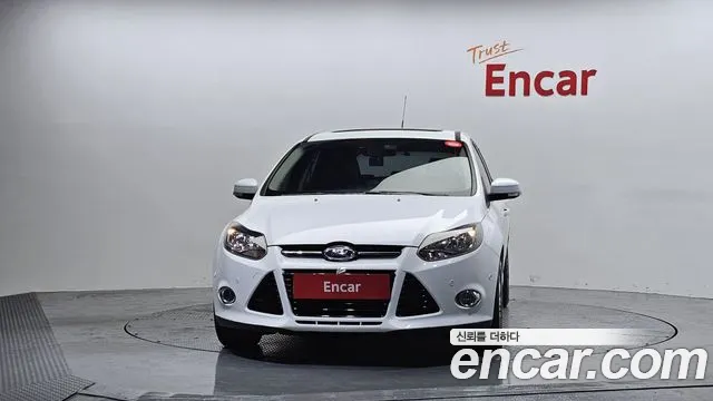Ford Focus 2015 — фото 3