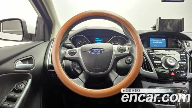 Ford Focus 2015 — фото 13