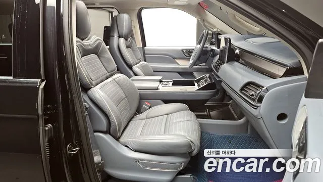 Lincoln Navigator 2019 — фото 10