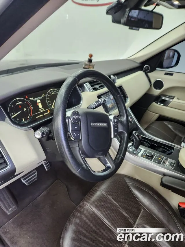 Land Rover Range Rover Sport 2016 — фото 10