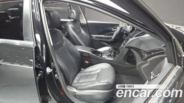 Hyundai Grandeur 2016 — фото 10