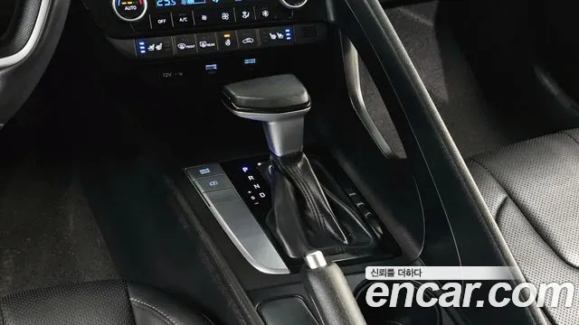 Hyundai AVANTE 2023 — фото 9
