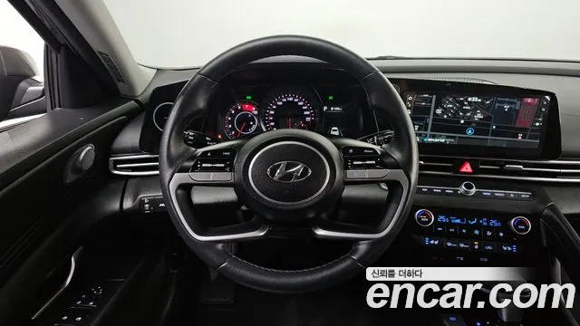 Hyundai AVANTE 2023 — фото 13