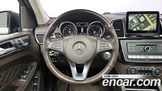 Mercedes-Benz GLS-Class 2017 — фото 13
