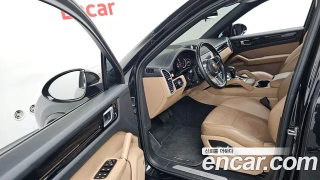 Porsche Cayenne 2020 — фото 9