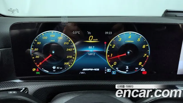 Mercedes-Benz A-Class 2023 — фото 8