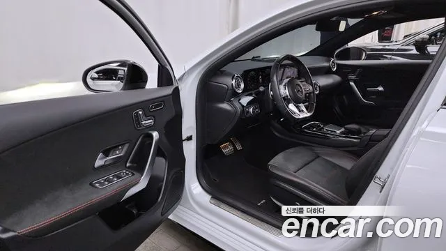 Mercedes-Benz A-Class 2023 — фото 10