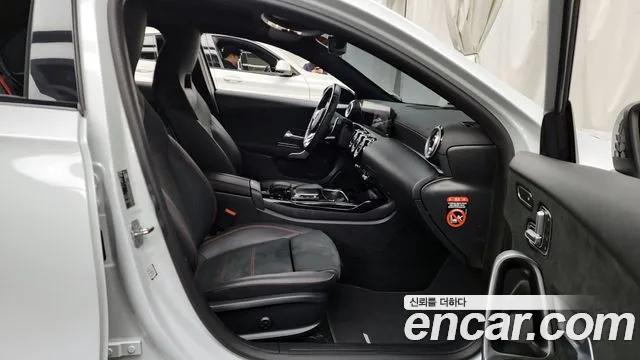 Mercedes-Benz A-Class 2023 — фото 11