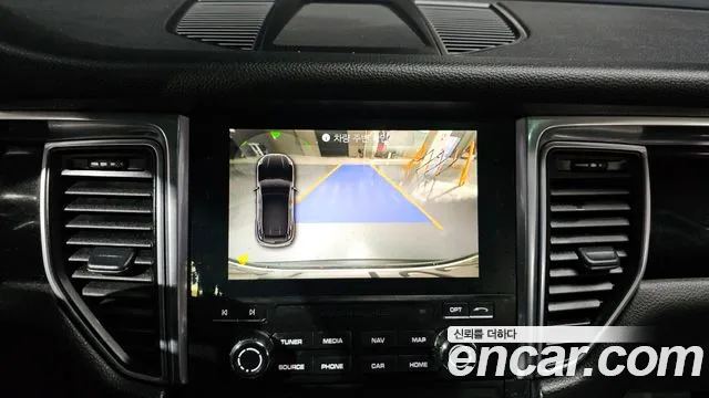 Porsche Macan 2017 — фото 13