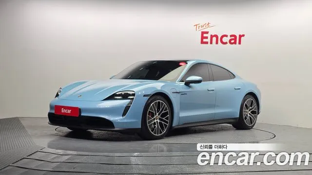 Porsche Taycan 2020 — фото 1
