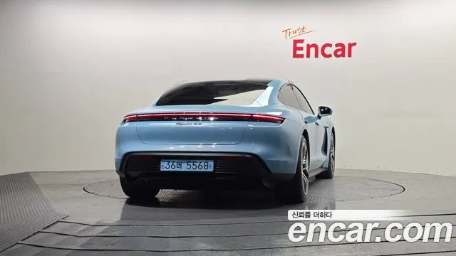 Porsche Taycan 2020 — фото 4