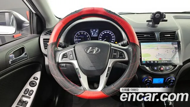 Hyundai Accent 2012 — фото 13