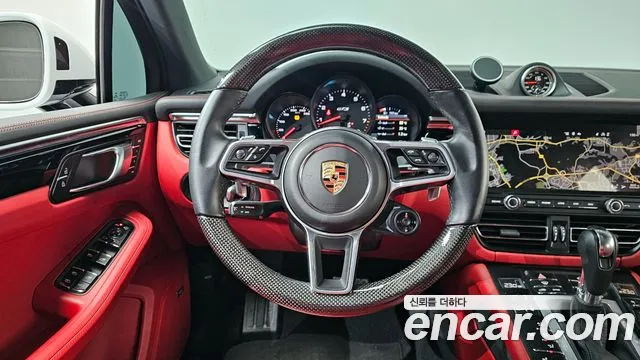 Porsche Macan 2021 — фото 13