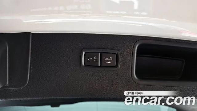 Porsche Macan 2021 — фото 20