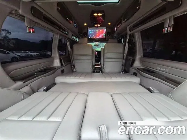 Chevrolet Express Van 2015 — фото 9