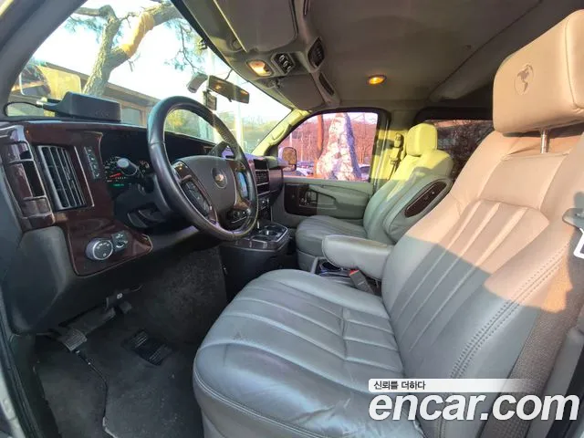 Chevrolet Express Van 2015 — фото 11