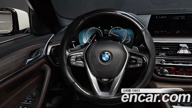 BMW 5-Series 2018 — фото 13