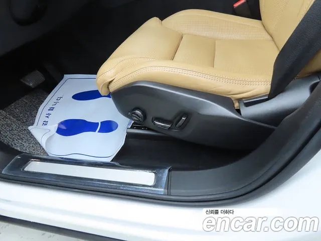 Volvo XC60 2019 — фото 15