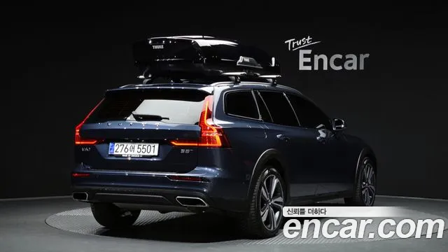Volvo V60 2021 — фото 2