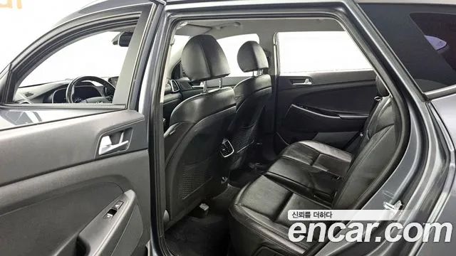Hyundai Tucson 2019 — фото 12