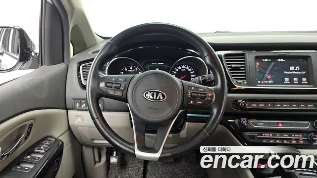 Kia Canival 2018 — фото 13