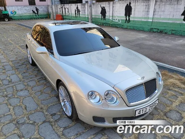 Bentley Flying Spur 2010 — фото 1