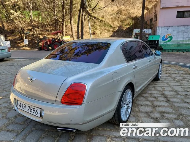 Bentley Flying Spur 2010 — фото 2