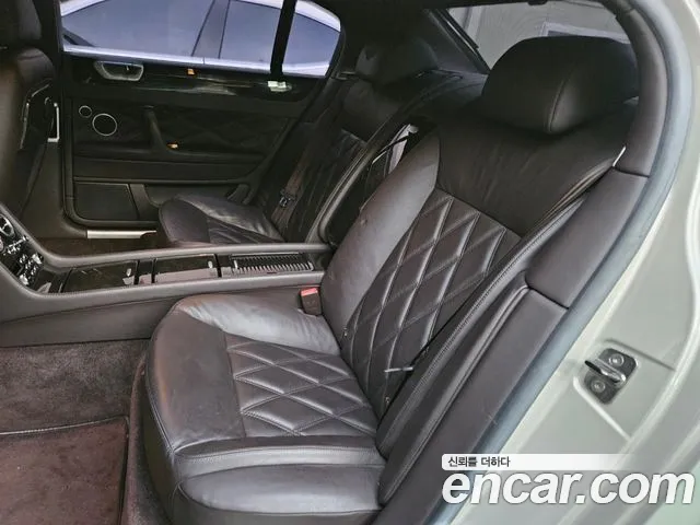 Bentley Flying Spur 2010 — фото 14
