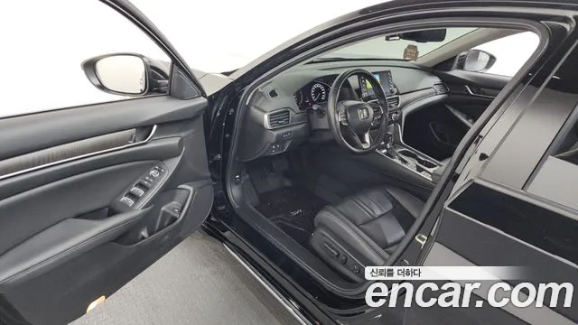 Honda Accord 2019 — фото 10