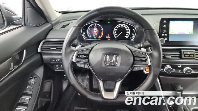 Honda Accord 2019 — фото 13