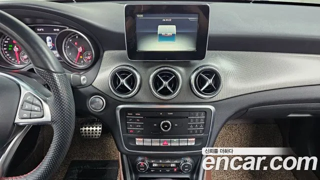 Mercedes-Benz CLA-Class 2018 — фото 16