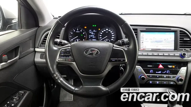 Hyundai AVANTE 2016 — фото 13