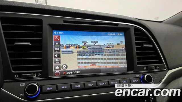 Hyundai AVANTE 2016 — фото 14