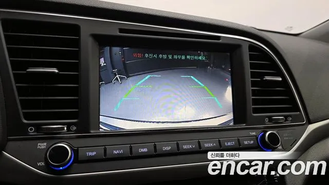 Hyundai AVANTE 2016 — фото 15