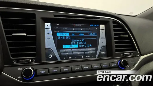 Hyundai AVANTE 2016 — фото 17