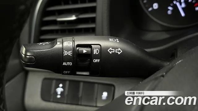 Hyundai AVANTE 2016 — фото 19