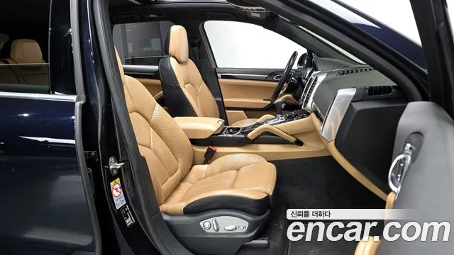 Porsche Cayenne 2016 — фото 11