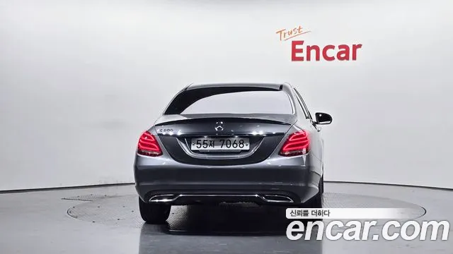 Mercedes-Benz C-Class 2017 — фото 4