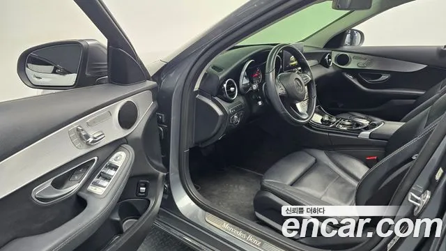 Mercedes-Benz C-Class 2017 — фото 11
