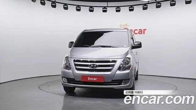 Hyundai Starex 2017 — фото 3