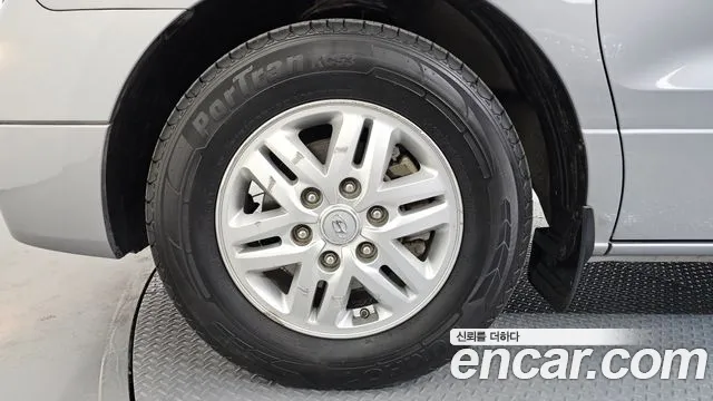 Hyundai Starex 2017 — фото 5