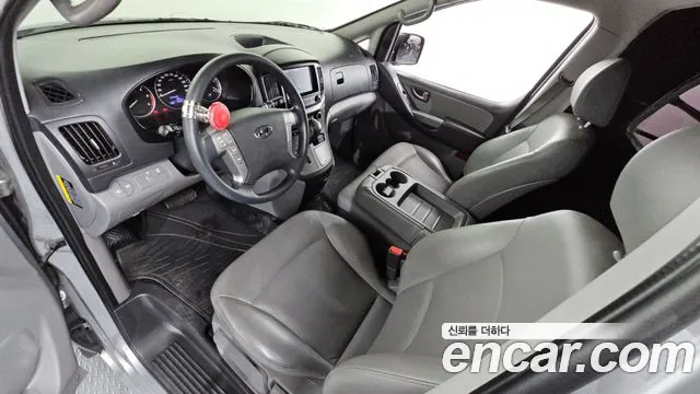 Hyundai Starex 2017 — фото 7