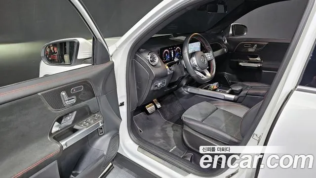 Mercedes-Benz GLB-Class 2022 — фото 10